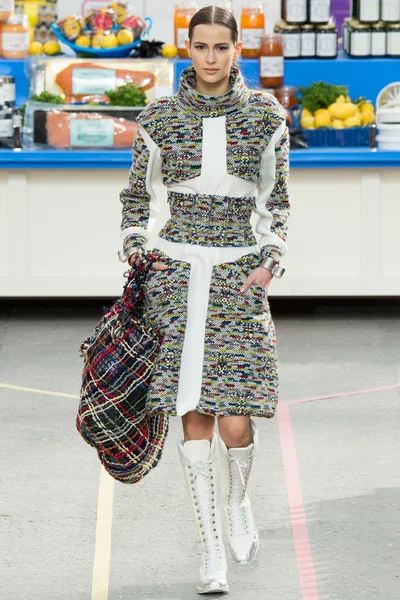 Look 22